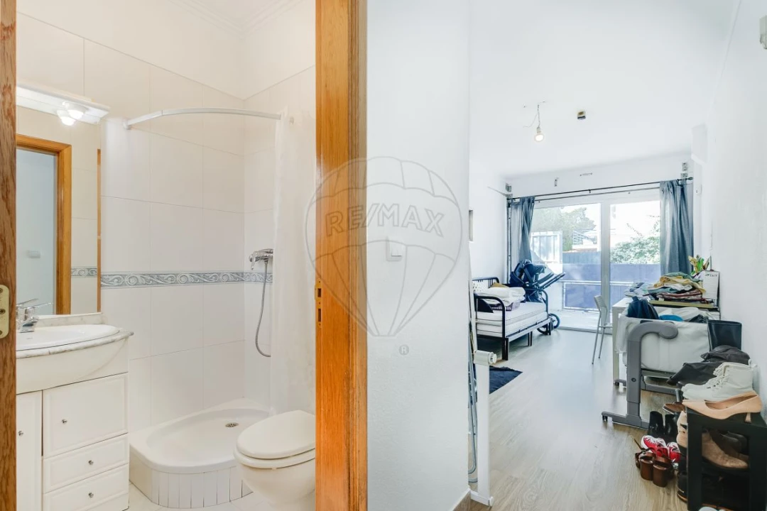 Moradia T3 para Venda em Vialonga Foto 39