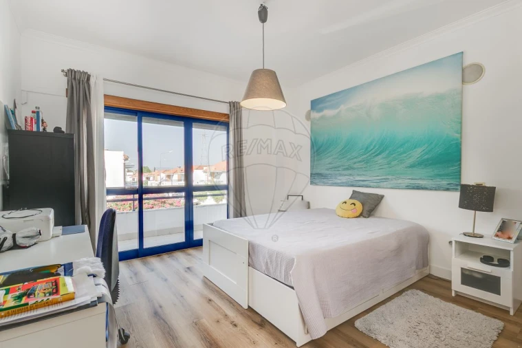 Moradia T3 para Venda em Vialonga Foto 21