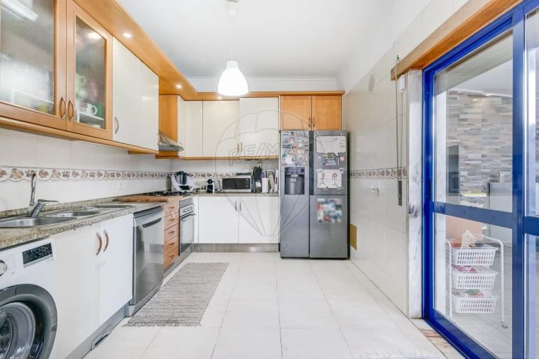 Moradia T3 para Venda em Vialonga Foto 36