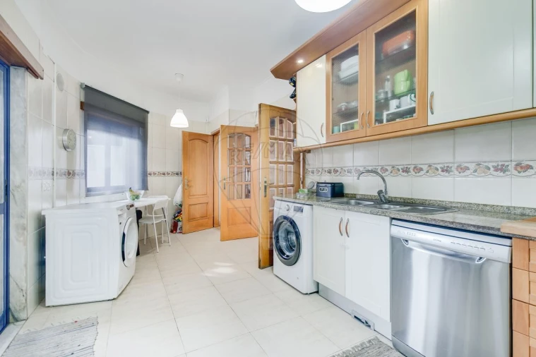 Moradia T3 para Venda em Vialonga Foto 37