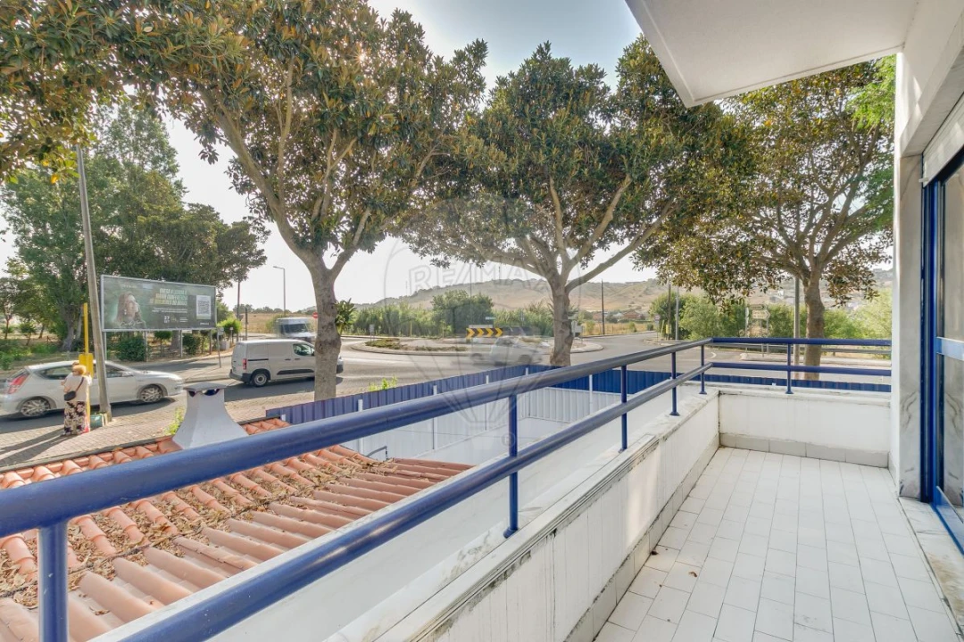 Moradia T3 para Venda em Vialonga Foto 19