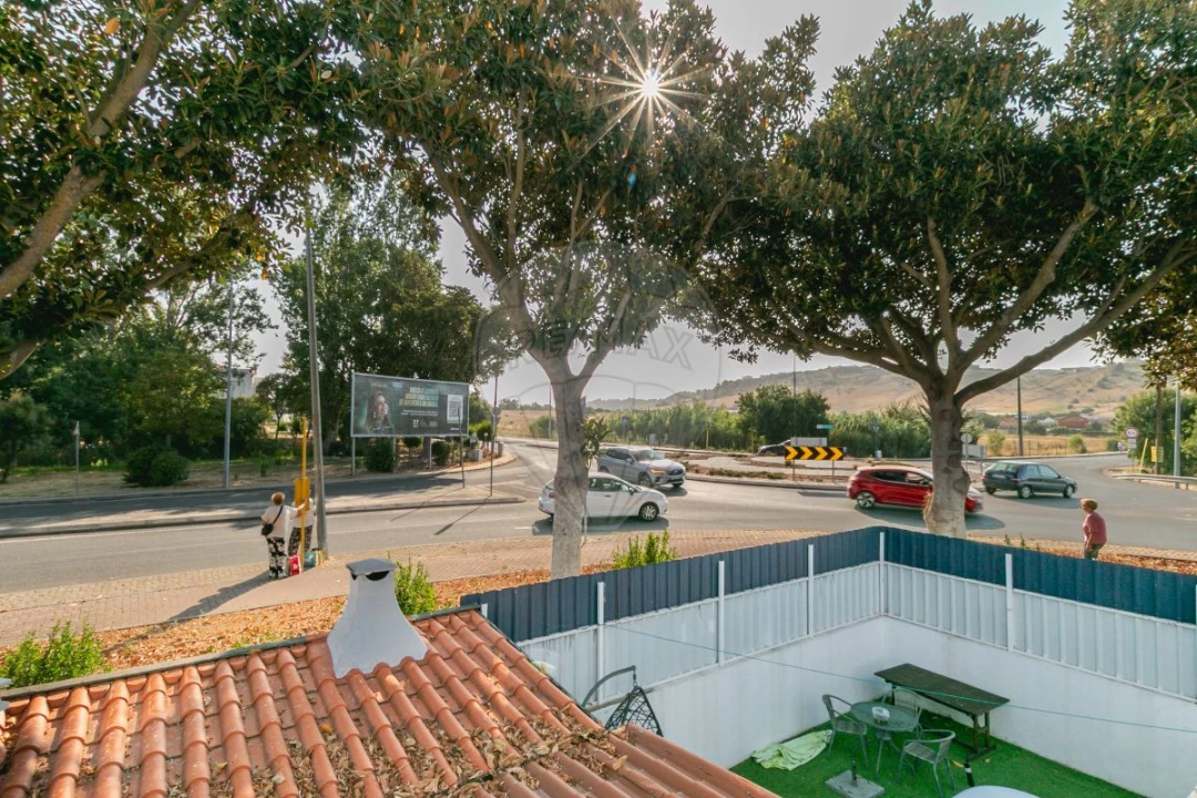 Moradia T3 para Venda em Vialonga Foto 18