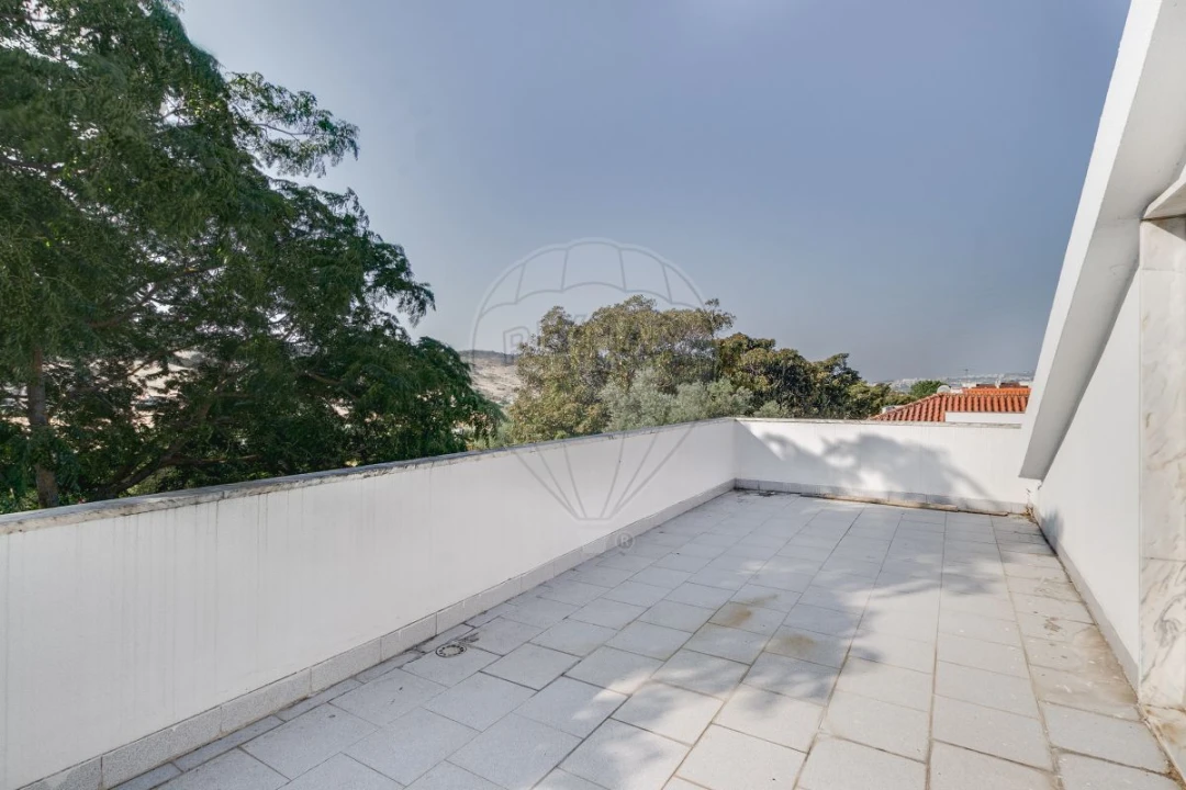 Moradia T3 para Venda em Vialonga Foto 26