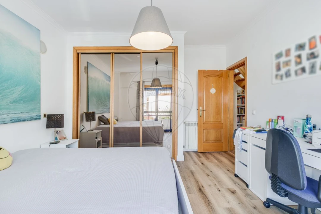 Moradia T3 para Venda em Vialonga Foto 22