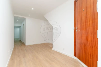 Apartamento T1 para Venda em São Vicente