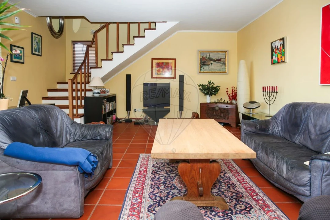 Moradia T5 para Venda em Santiago dos Velhos Foto 46