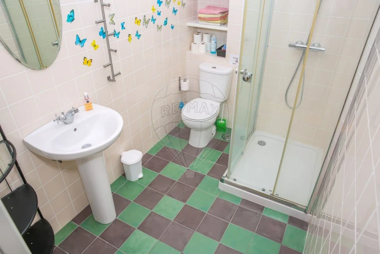 Moradia T5 para Venda em Santiago dos Velhos Foto 33