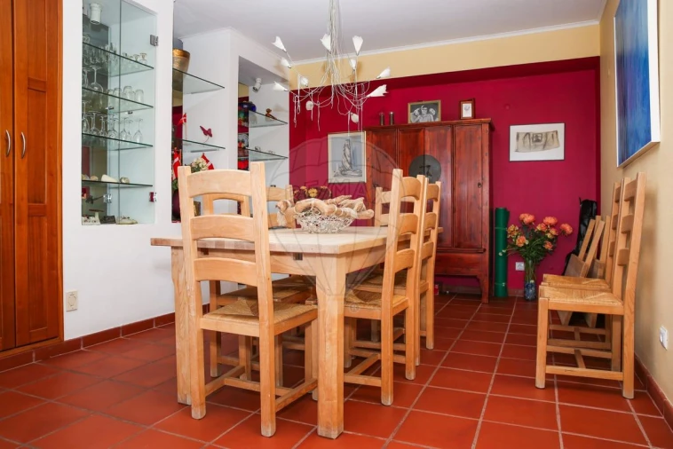 Moradia T5 para Venda em Santiago dos Velhos Foto 43