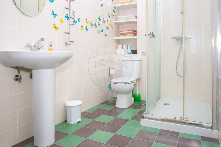 Moradia T5 para Venda em Santiago dos Velhos Foto 32