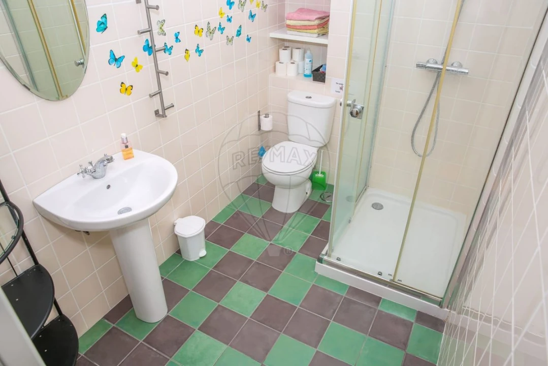 Moradia T5 para Venda em Santiago dos Velhos Foto 33