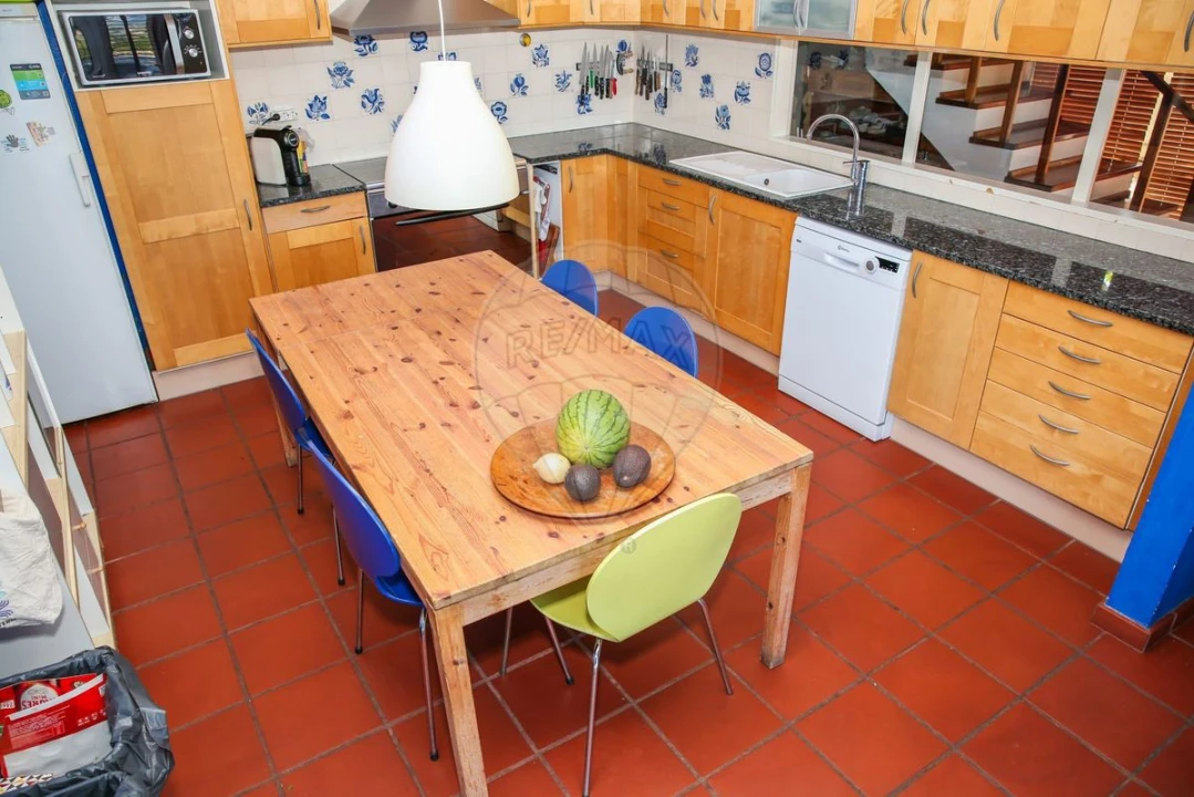 Moradia T5 para Venda em Santiago dos Velhos Foto 39