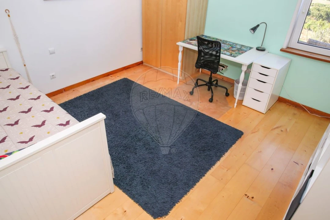 Moradia T5 para Venda em Santiago dos Velhos Foto 21