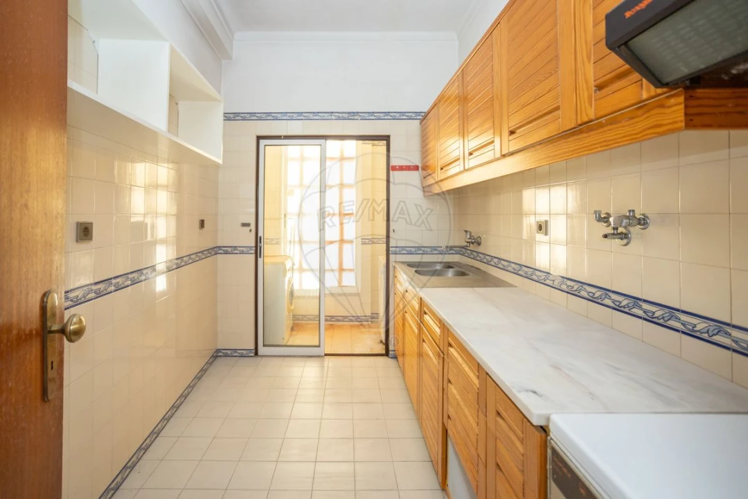 Apartamento T1 para Venda em Sesimbra (Santiago) Foto 8