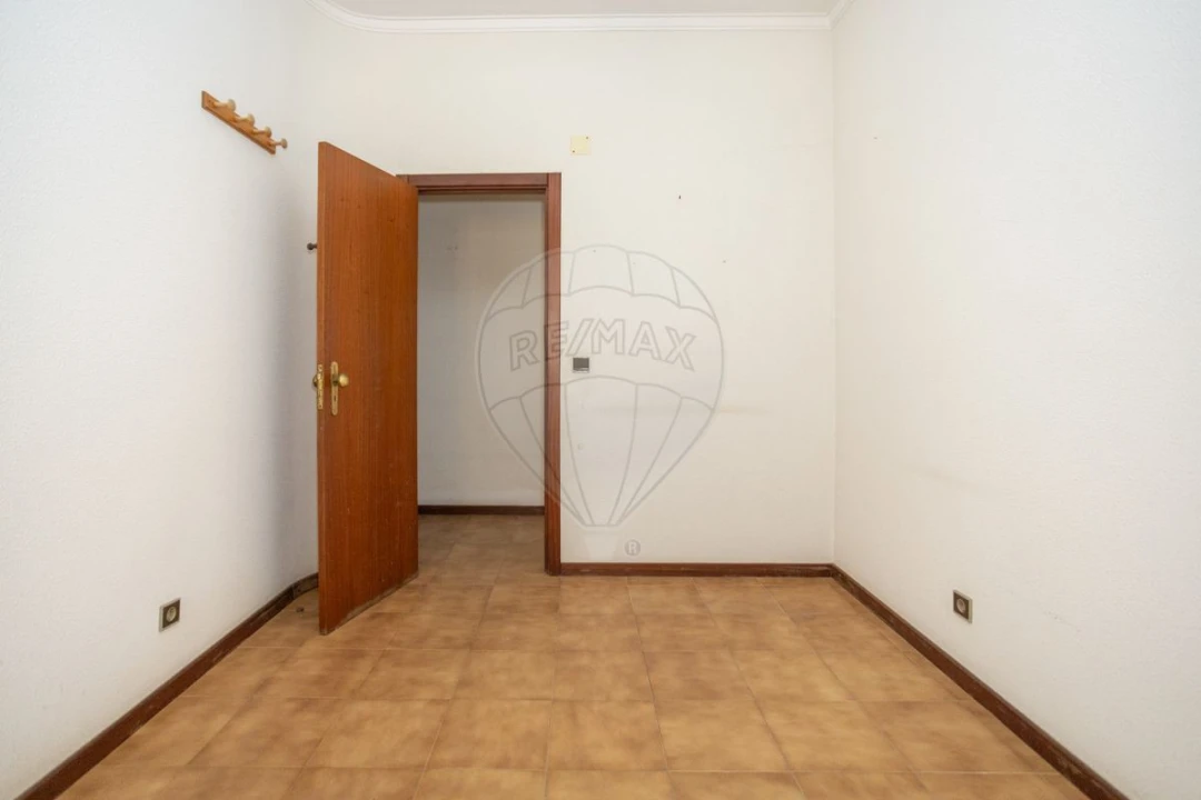 Apartamento T1 para Venda em Sesimbra (Santiago) Foto 6