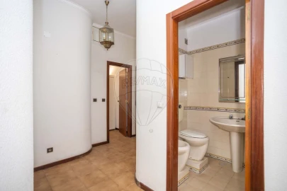 Apartamento T1 para Venda em Sesimbra (Santiago)