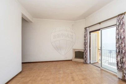 Apartamento T1 para Venda em Sesimbra (Santiago)