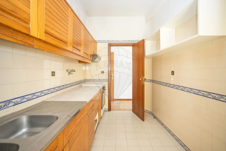 Apartamento T1 para Venda em Sesimbra (Santiago) Foto 9