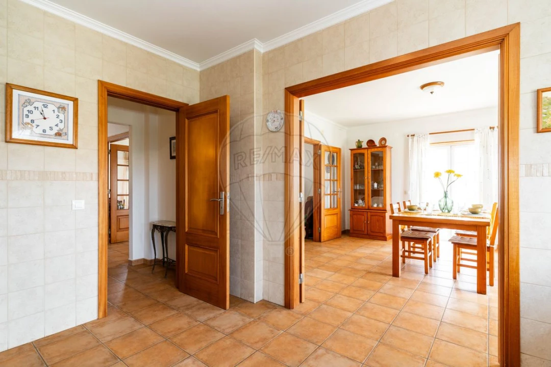 Moradia T4 para Venda em Gaeiras Foto 14