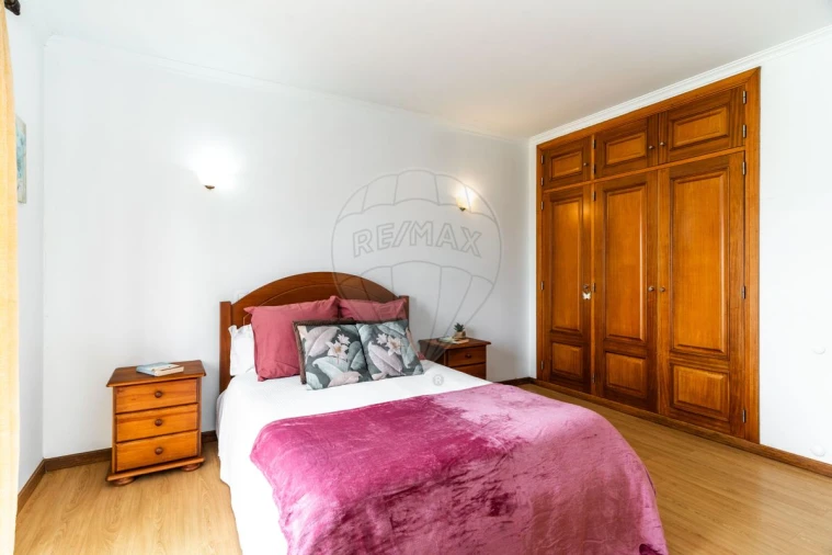 Moradia T4 para Venda em Gaeiras Foto 21