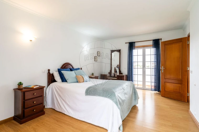 Moradia T4 para Venda em Gaeiras Foto 32