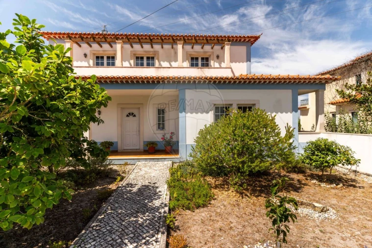 Moradia T4 para Venda em Gaeiras Foto 40