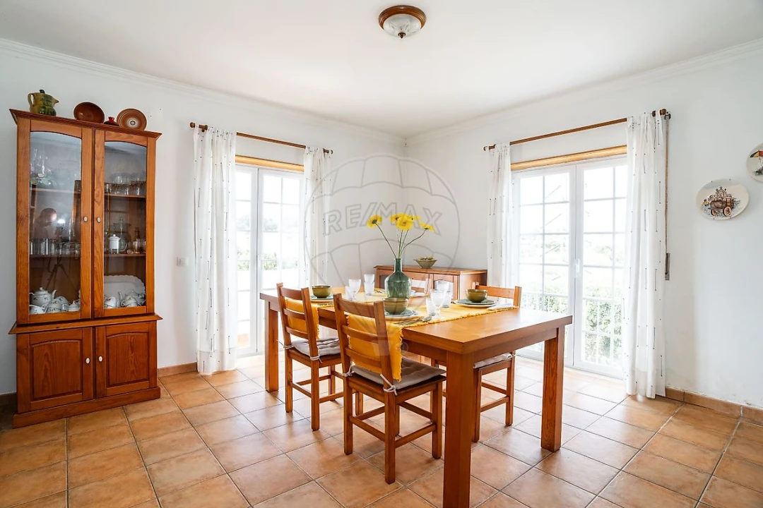 Moradia T4 para Venda em Gaeiras Foto 5