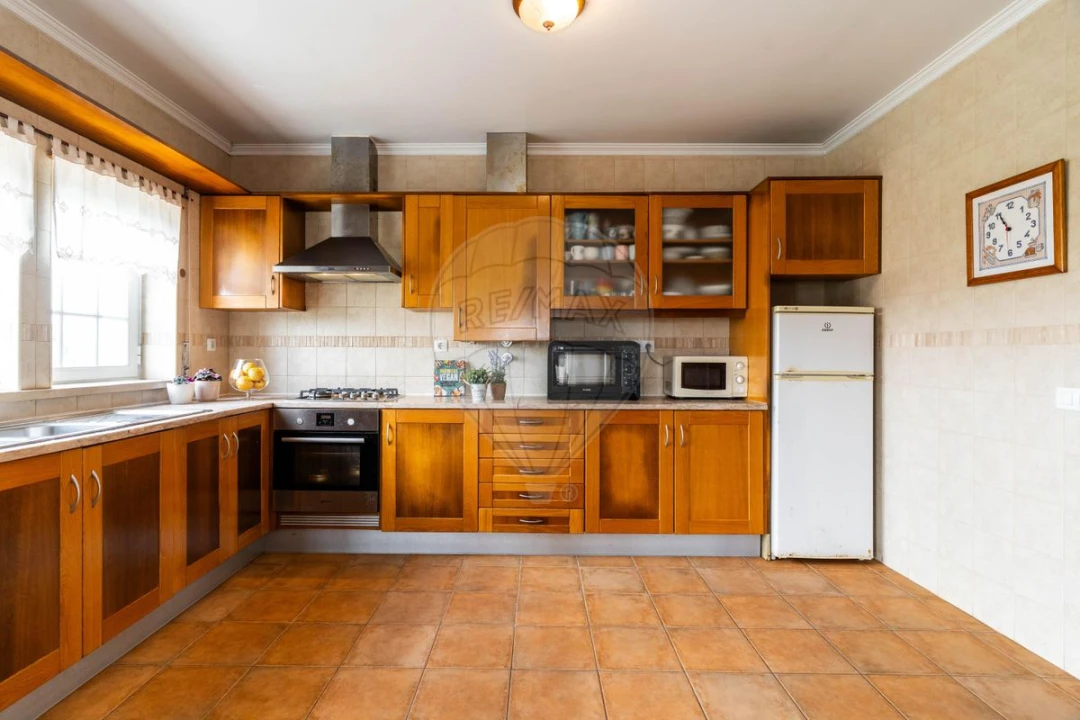 Moradia T4 para Venda em Gaeiras Foto 11