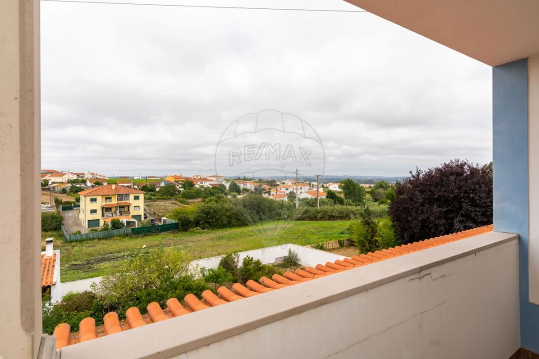 Moradia T4 para Venda em Gaeiras Foto 37