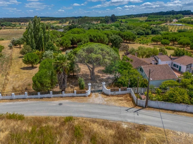 Quinta T3 para Venda em Alcoentre Foto 41