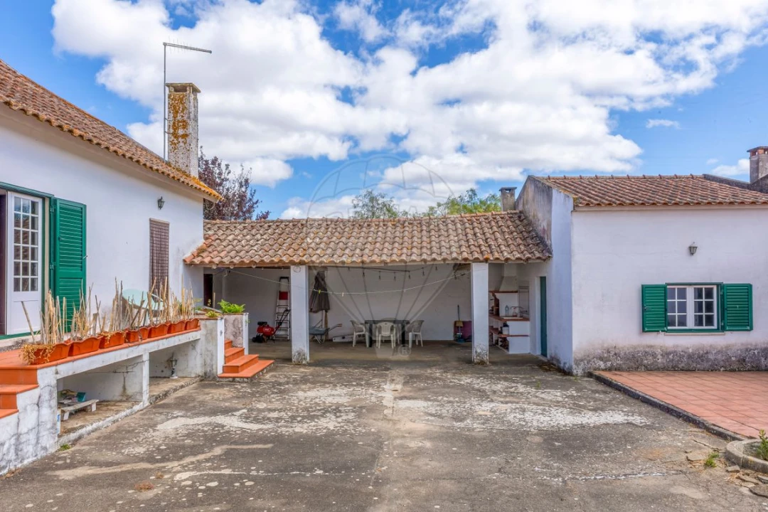 Quinta T3 para Venda em Alcoentre Foto 31