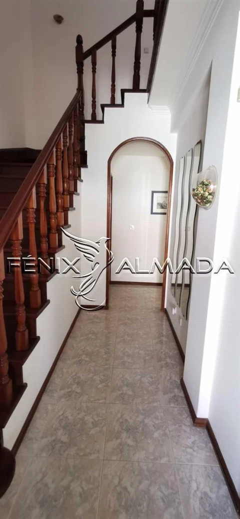Moradia T3 para Venda em Corroios