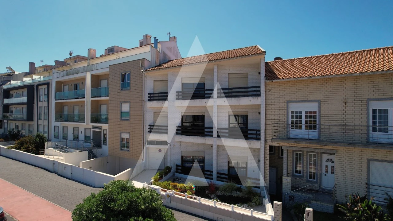 Prédio para Venda em Gafanha da Nazaré Foto 3