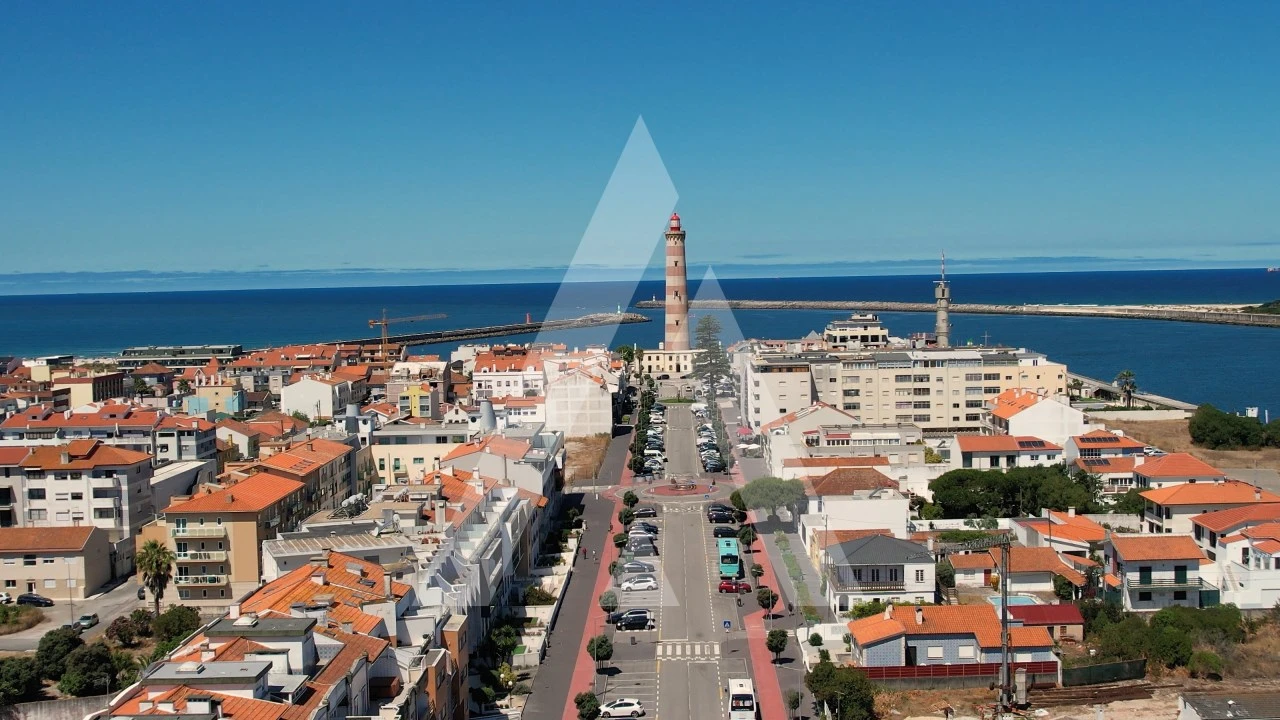 Prédio para Venda em Gafanha da Nazaré Foto 9