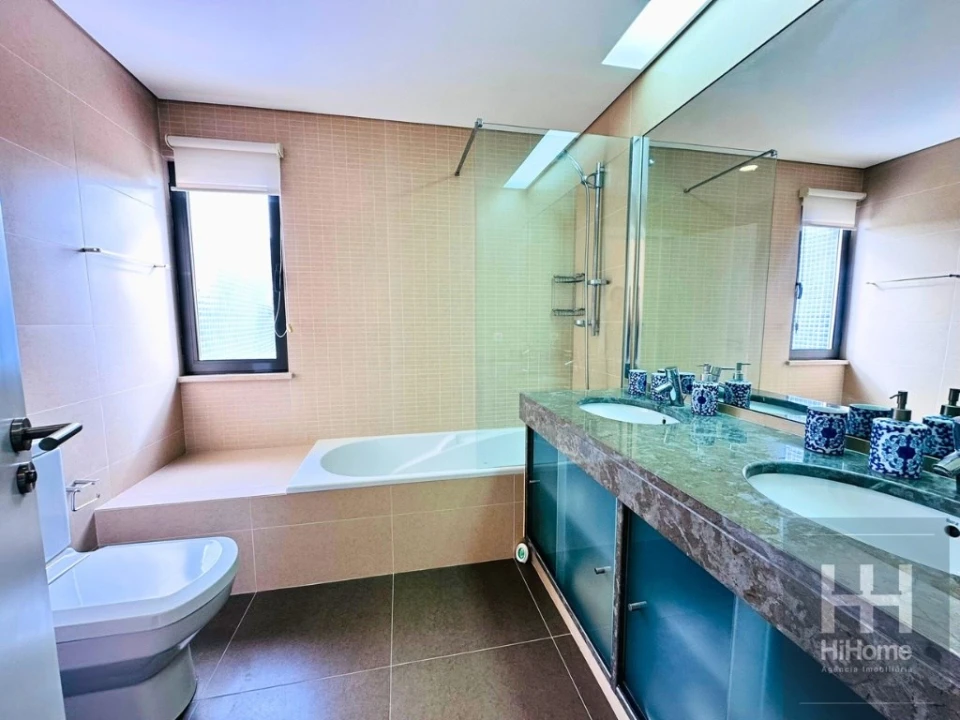 Apartamento T4 para Venda em São Martinho Foto 28