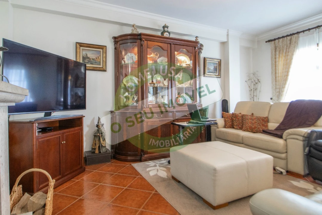 Moradia T5 para Venda em Tavarede Foto 3