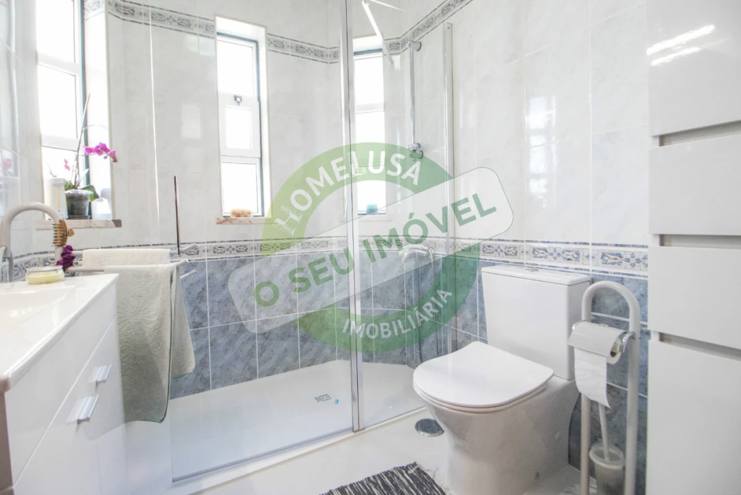 Moradia T5 para Venda em Tavarede Foto 7