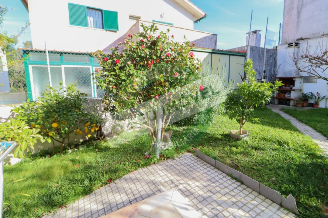 Moradia T5 para Venda em Tavarede Foto 22