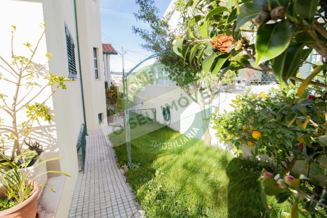 Moradia T5 para Venda em Tavarede Foto 33