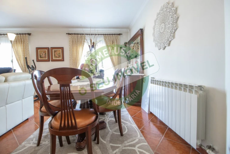 Moradia T5 para Venda em Tavarede Foto 2