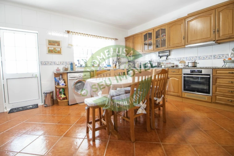 Moradia T5 para Venda em Tavarede Foto 4