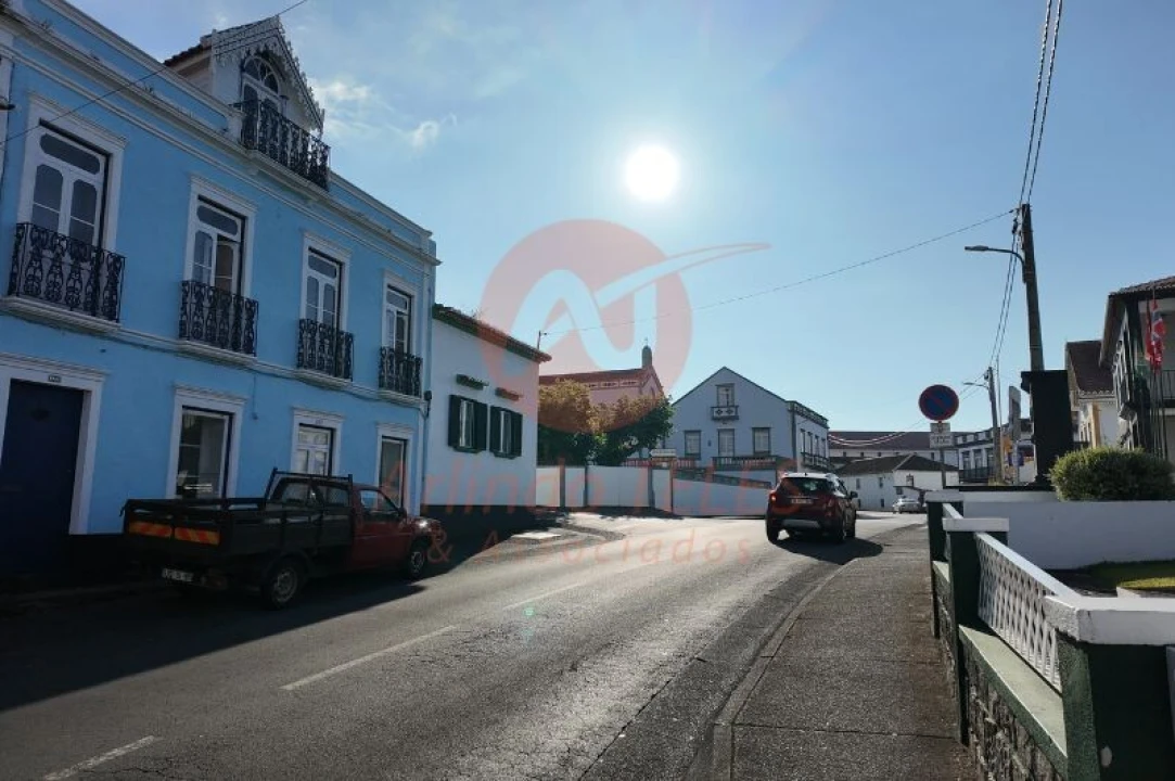 Loja para Arrendamento em Biscoitos Foto 16