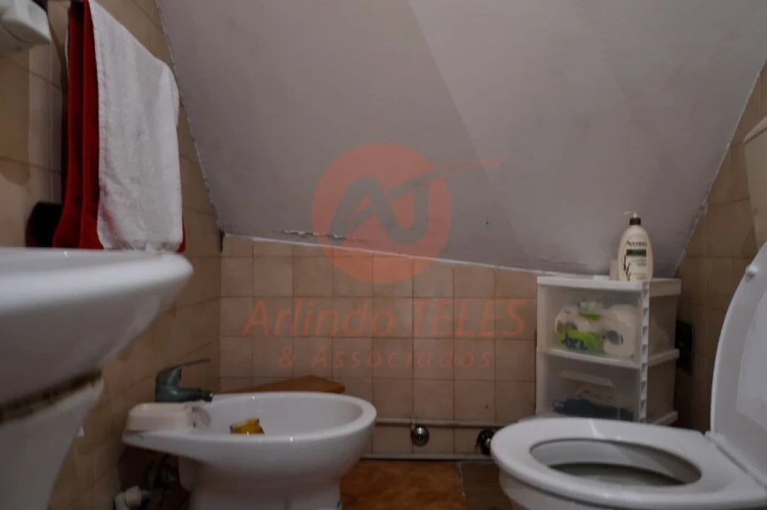 Loja para Arrendamento em Biscoitos Foto 10