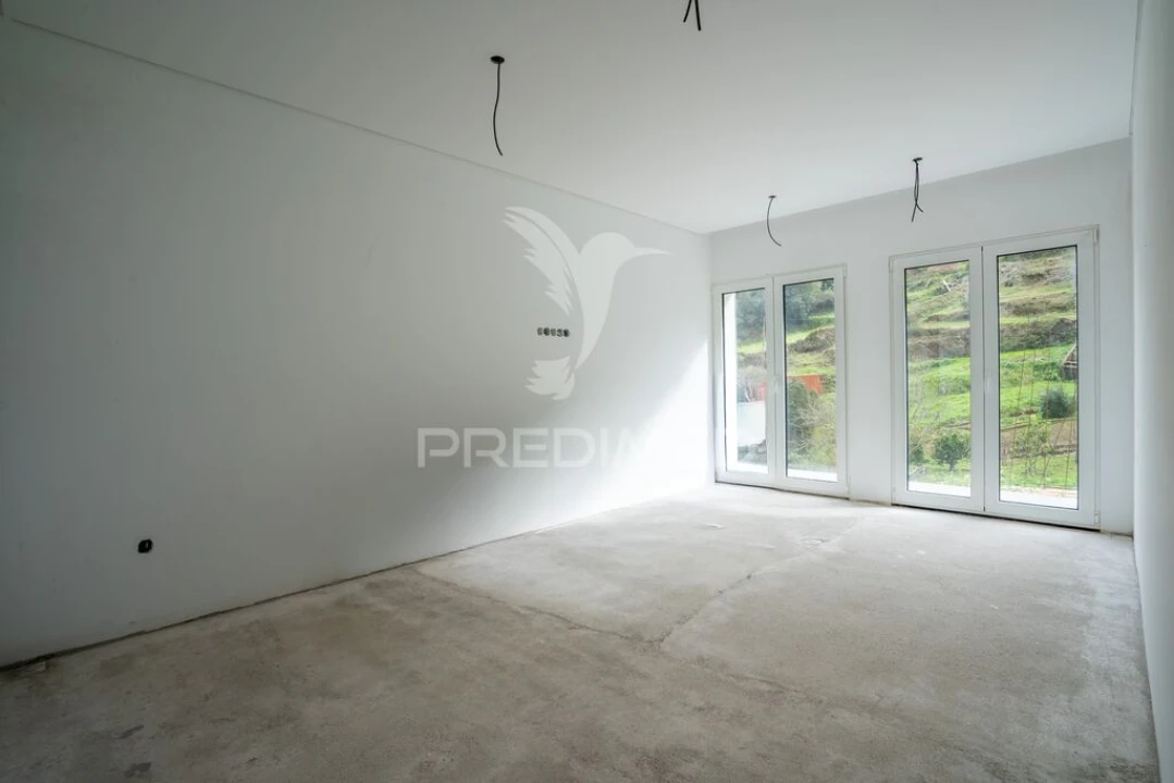 Moradia T3 para Venda em Santo Antonio da Serra Foto 7