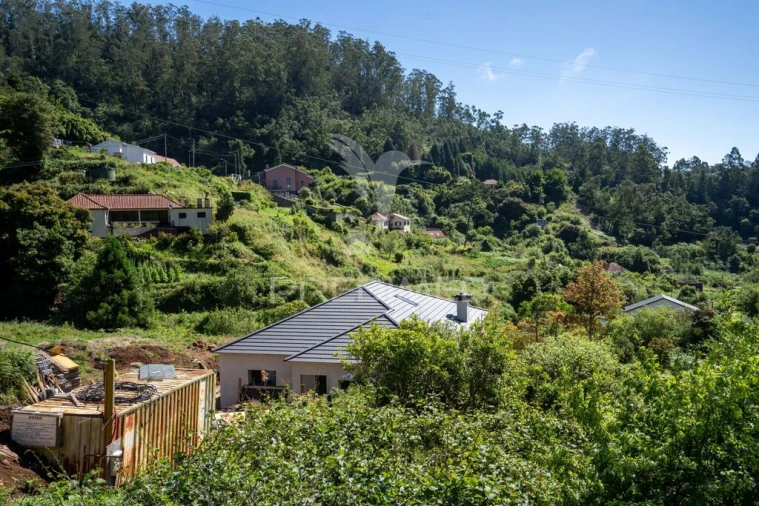 Moradia T3 para Venda em Santo Antonio da Serra Foto 3