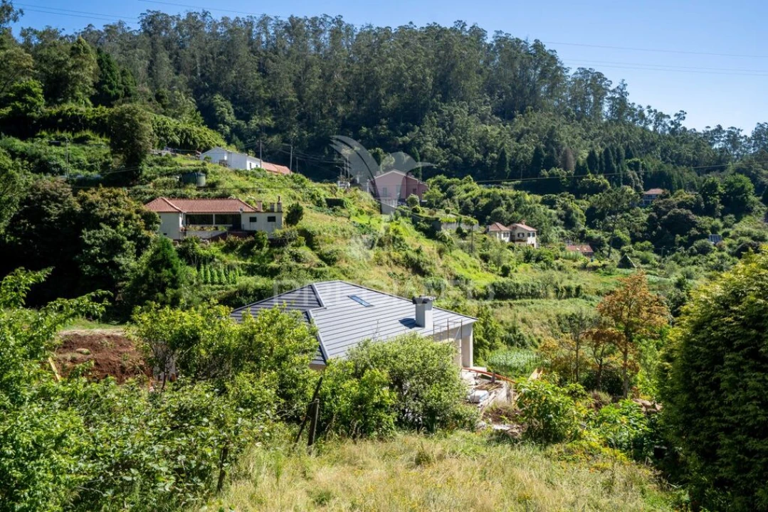 Moradia T3 para Venda em Santo Antonio da Serra Foto 1