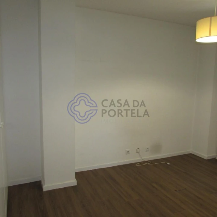 Apartamento T4 para Venda em Lordelo do Ouro e Massarelos Foto 29