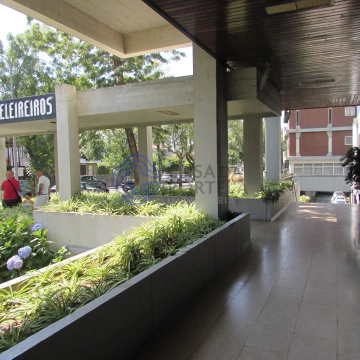 Apartamento T4 para Venda em Lordelo do Ouro e Massarelos Foto 31