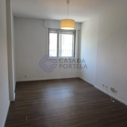 Apartamento T4 para Venda em Lordelo do Ouro e Massarelos Foto 30