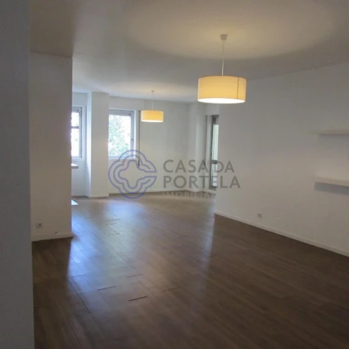 Apartamento T4 para Venda em Lordelo do Ouro e Massarelos Foto 17