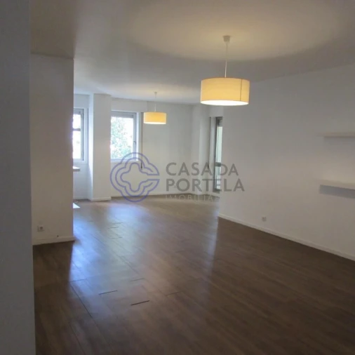 Apartamento T4 para Venda em Lordelo do Ouro e Massarelos Foto 8